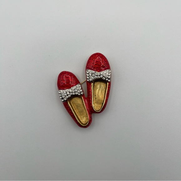 Wizard of Oz Red Ruby Slippers Brooch - Picture 13 of 13
